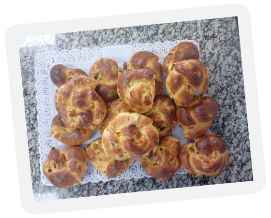 Pão brioche de frutas cristalizadas e passas